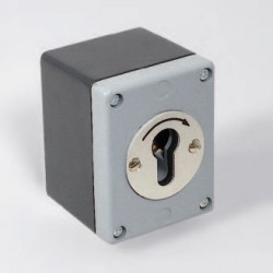 Włącznik kluczykowy w obudowie metalowej J-APZ 1 - 1T TOUSEK 13360010