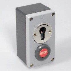 Włącznik kluczykowy w obudowie metalowej J-APZ 2 - 1T TOUSEK 13360090 przycisk STOP